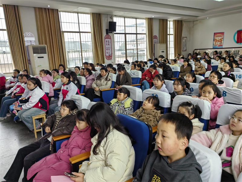 进入”活动 为三湘大地播撒“金种子”CQ9电子游戏湖南建行开展金融“五(图5)